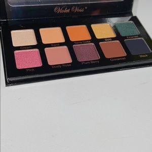 Violet Voss essentials palette